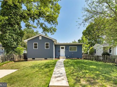 3913 Decatur Ave