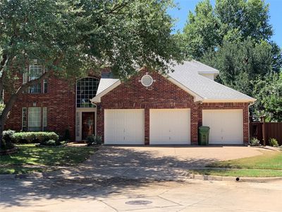 3229 Loyola Dr