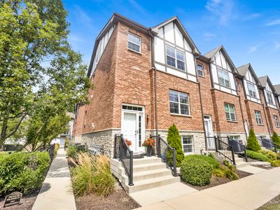 250 E Kenilworth Ave