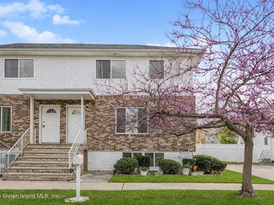 514 Riga St