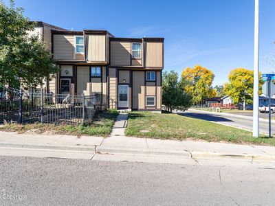 700 S Gurley Ave