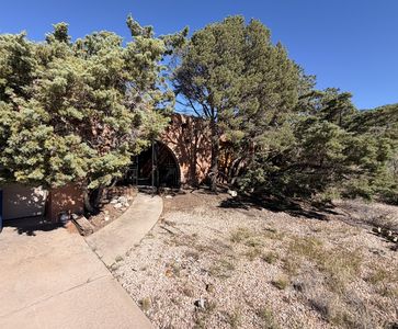 1415 Nemesia Pl NE