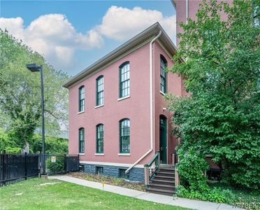 125 Edward St APT 1J