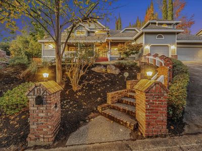 102 Woodview Ct