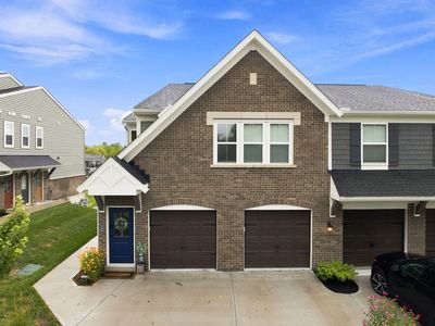 588 Foxhill Dr