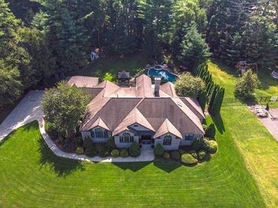 14 Lexington Cir