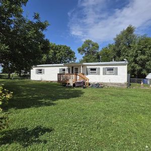 3417 Tree Ln