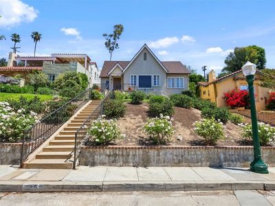945 Rosemount Rd
