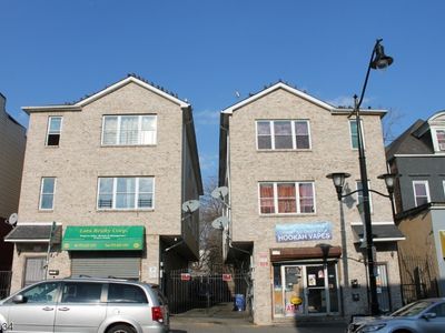 513 Clinton Ave UNIT 1
