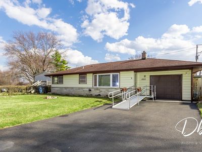 Property at 1503 Evergreen St, Holiday Hills, IL