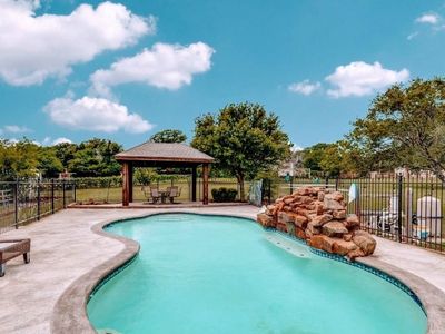 Property at 501 Valle Vista Ct, Keller, TX
