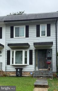 72 Daimler Dr #97