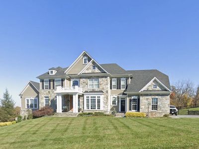 15988 Waterford Crest Pl
