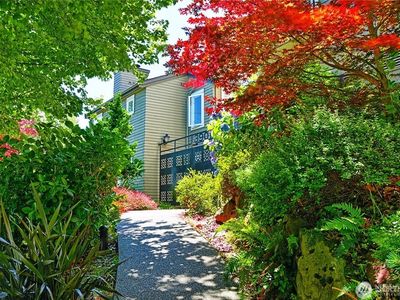 3901 Fremont Avenue N #304