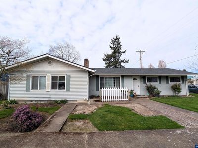 1930 NW Division St