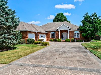 1228 N Yarberry Court