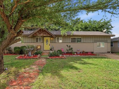 1805 Serenade Dr