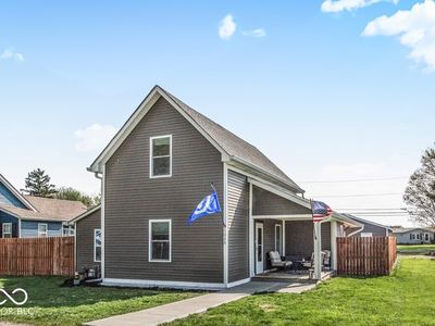 1028 Walnut St