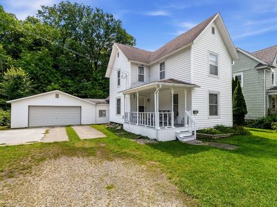 406 N Main St