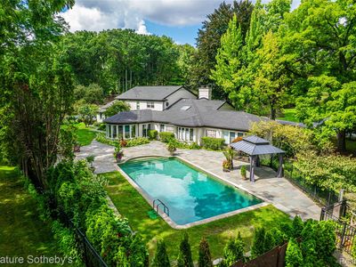 1381 Echo Ln