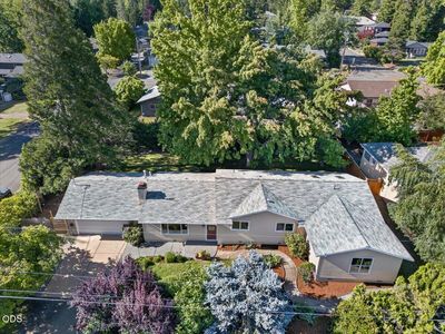 2334 Black Oak Way