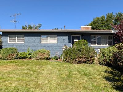1137 Phelps Dr