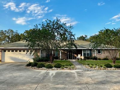 95 W Burnette Rd