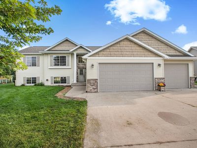 836 8th Street Loop NE