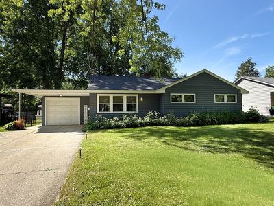 415 Parkside Dr