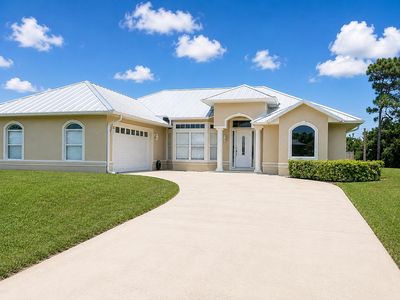 Property at 107 Curtis Cir, Sebastian, FL