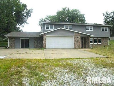 Property at 2 Woodland Ln, Macomb, IL