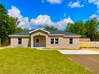 153 E Honeysuckle St