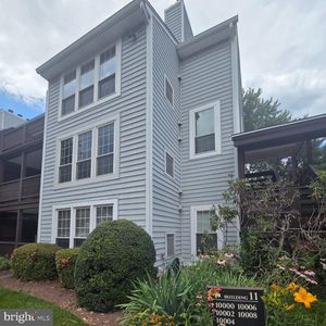 10000 Oakton Terrace Rd