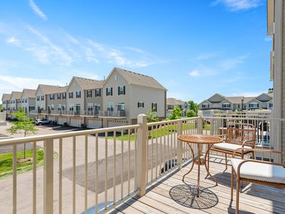 1611 Bentz Way