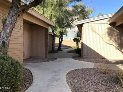 1622 E Campbell Ave E