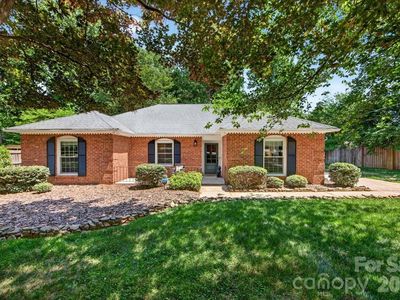 5017 Sharon View Rd