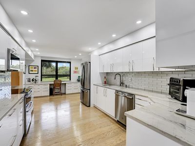 7578 Regency Lake Drive #201