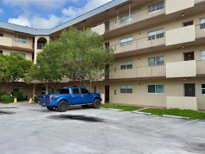 6201 N Falls Circle Dr #103