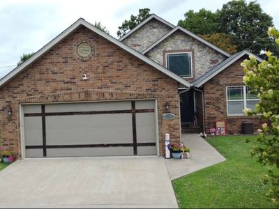 409 Brittany Court