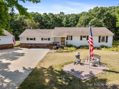 7640 Nine Mile Rd NE