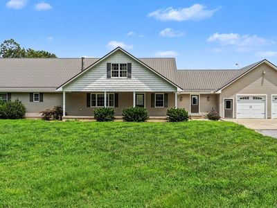141 Leach Hill Cemetery Rd
