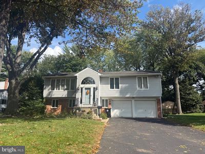 Property at 108 Winding Brook Dr, Cinnaminson, NJ