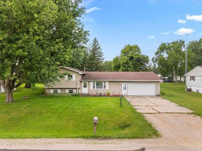 Property at 14 Arcade Glen Rd, Ripon, WI