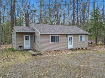 8902 Pickerel Lake Rd