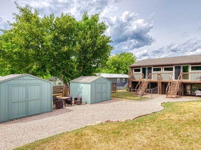 106/108 E Ryan St