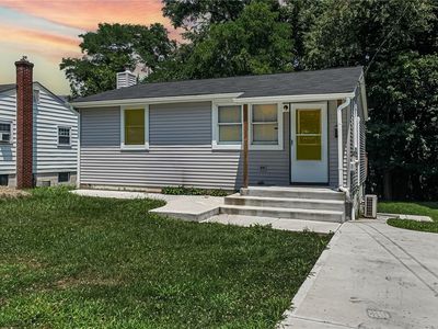 1227 McCabe Ave