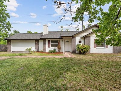 2040 E Triangle Dr