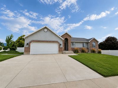 198 E Dakota Dr