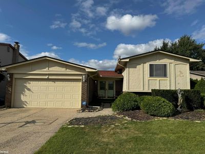 4423 Bloomfield Dr