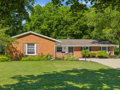 57 Mayfair Rd
